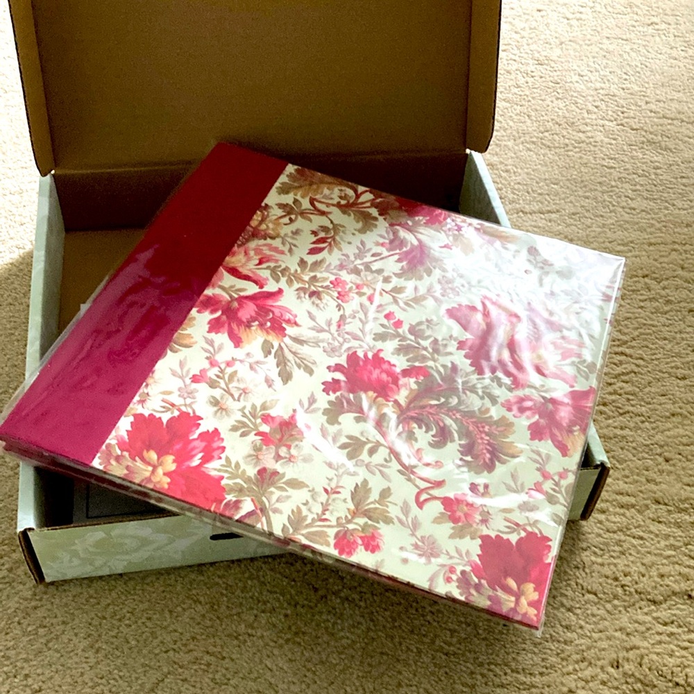Brand new scrapbook set
